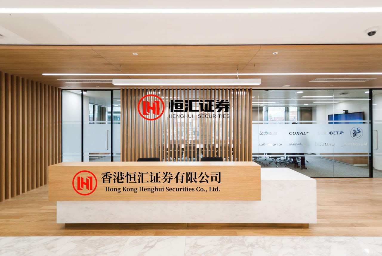 金智股配APP下载 中国球类男团项目冰火两重天，中国男乒、中国男羽双双落败，中国男足没添堵！